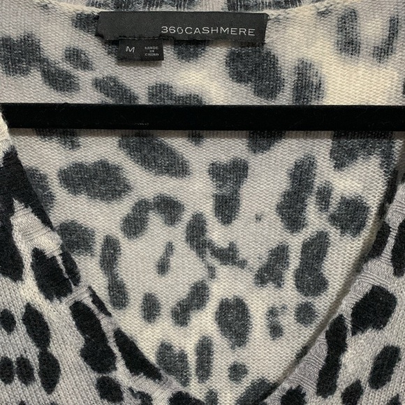 360 CASHMERE Lauren Leopard Print Cashmere Sweater size M. 100% cashmere $380USD - Picture 4 of 4